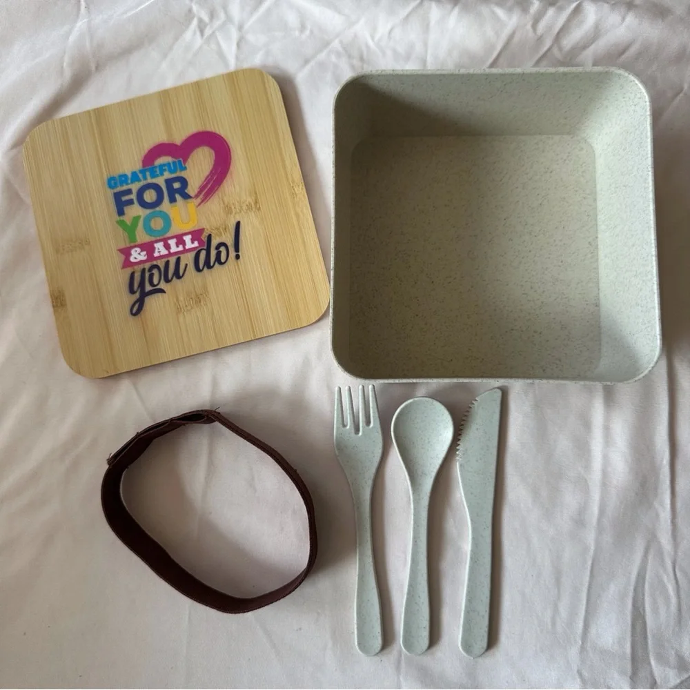 Food container with‎ wood lid, reusable utensils set and strap for closure